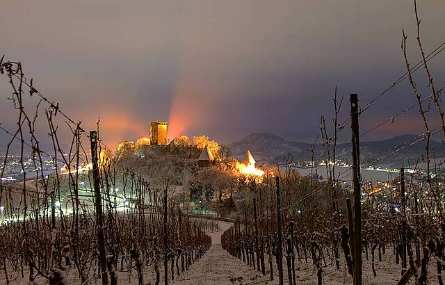 Burg Hohenbeilstein im Winterkleid.